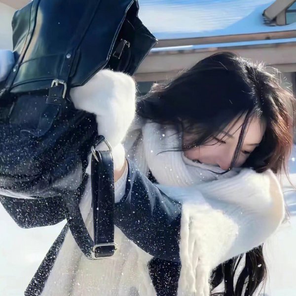 男生女生向前冲